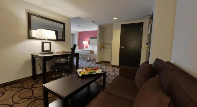Двухместный номер Standard Holiday Inn Montreal Centre Ville Downtown by IHG