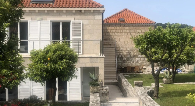 Apartment For 22 Pax In Cavtat, Забронировать Апартаменты/квартира Отели Цавтат с парковкой, рядом с Пляж Циста Лука 1, Парковка