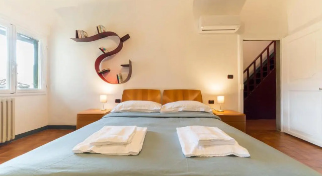 Апартаменты David Museum 6 Sleeps Apartment