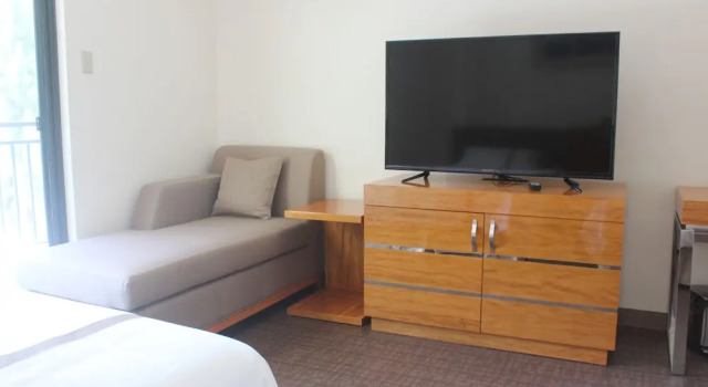 Четырёхместный номер Deluxe с видом на океан Saipan Beach Hotel