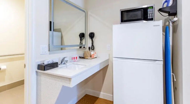 Семейный номер Deluxe Econo Lodge Inn & Suites Houston Willowbrook