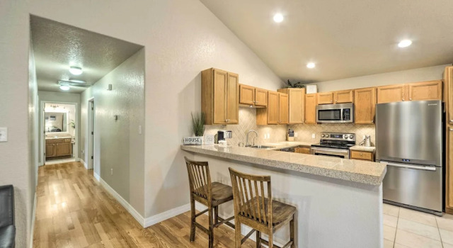 Коттедж Cozy Canyon Lake Abode < 1 Mi to Boat Ramp!