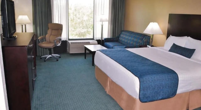Двухместный номер Standard Wyndham Garden Williamsburg Busch Gardens Area