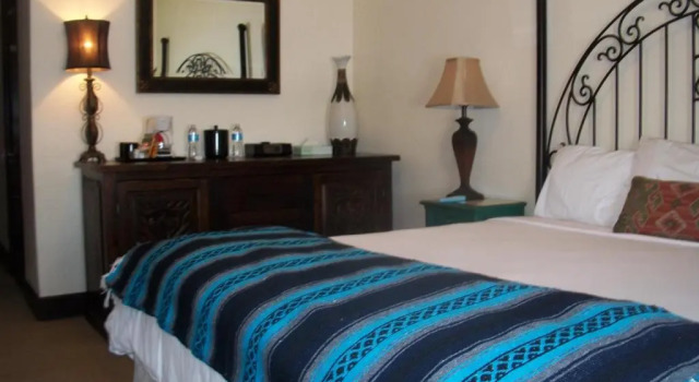 Номер Standard The Holland Hotel