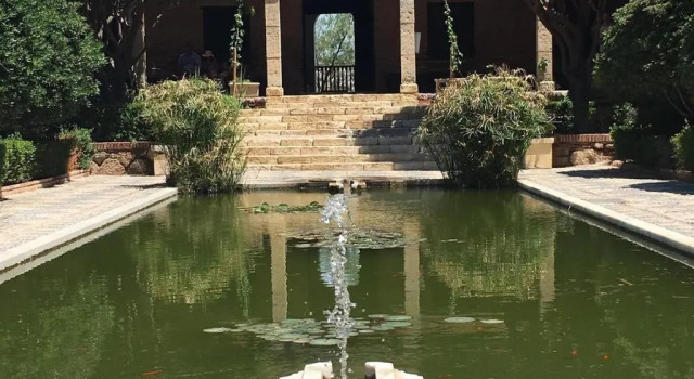 2 bed apartment with pools and spa