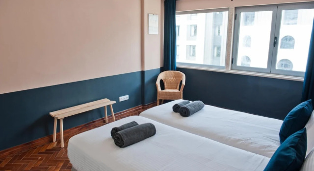 Divine Port s Wine in Lisbon by Misha s Place 2B, Забронировать Апартаменты/квартира Лиссабон Эстремадура, рядом с Станция метро Sao Sebastiao — Проспект Герцога Авила