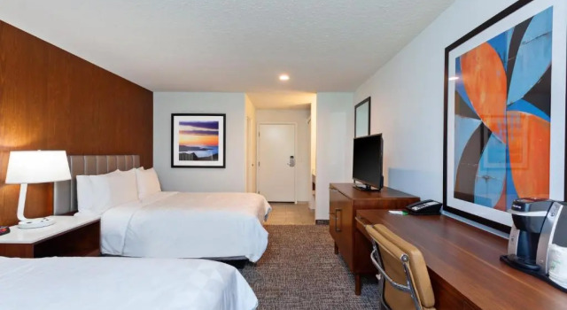 Четырёхместный номер Standard Holiday Inn & Suites San Mateo - SFO by IHG