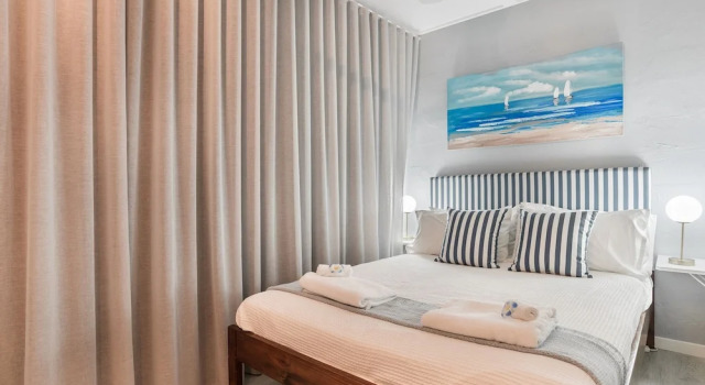 Tropical Unit with Private Fenced Garden Close to The Beach 5