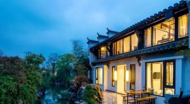 Floral Hotel·Sanpin Yunlai Inn (Zhanggong Cave Scenic Area Branch), Yixing, Prenota Hotel Wuxi Jiangsu