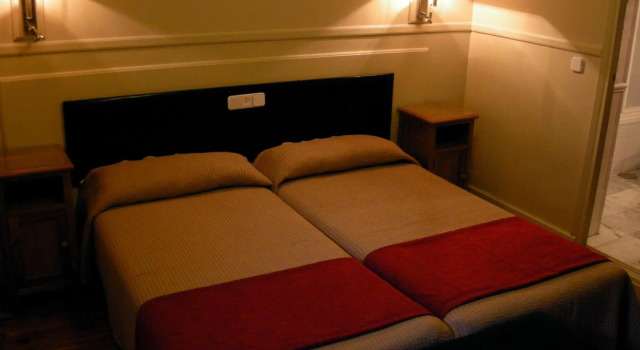 Hostal Canovas