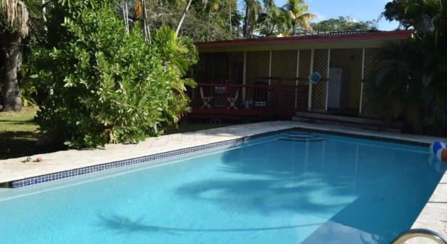Коттедж Home in the Heart of Miami