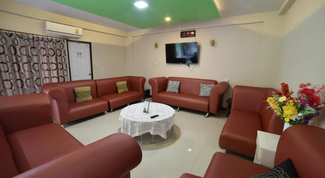 Gold Airport Suites