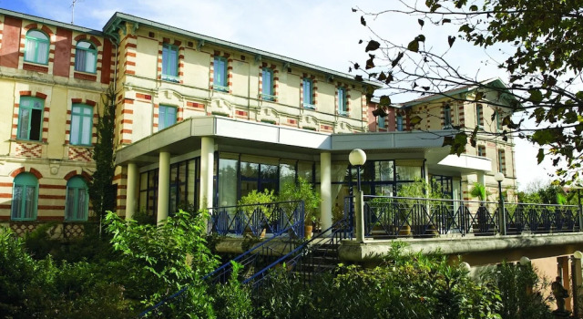 Apartment in Historic Town Villa in the Town of Arcachon