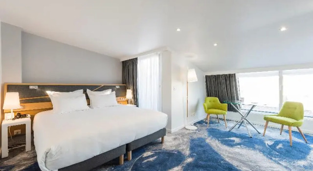 Двухместный номер Standard с балконом Seekoo Hotel Bordeaux