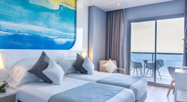 Двухместный номер Comfort с балконом и с видом на море AZ Hotel Vague d’Or