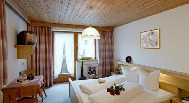 Garni Stefanie, Rezerwuj Hotel Hotele w Tyrol ze śniadaniem, Śniadanie