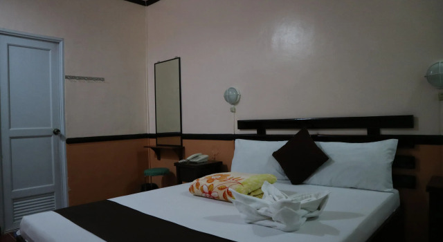 Cool Breeze Hotel and Villas