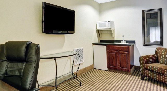 Люкс Comfort Inn & Suites Hot Springs Midtown