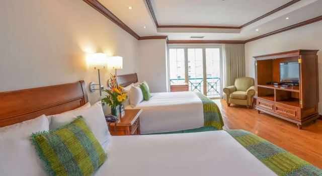 Четырёхместный полулюкс с балконом Hotel Casa Veranda Guatemala