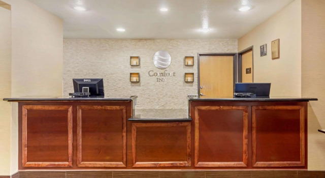 Comfort Inn & Suites Greeley, 预订 酒店 格里利 科罗拉多州