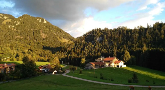 Greinhof, Varaa Hotelli Fischbachau German Alps