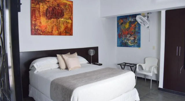 Полулюкс Hotel Sierra de la Cruz