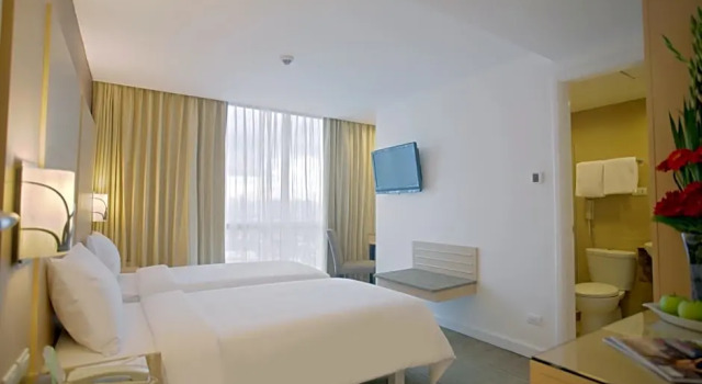 Номер Superior St Giles Hotel Makati