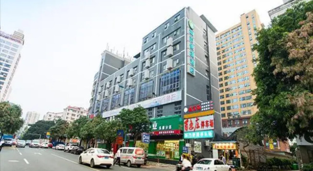 City Comfort Inn Nanning Jinhu Square Langxi Metro Station, Rezerwuj Hotel Hotele w Nanning z parkingiem, Parking