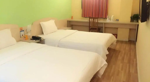 Двухместный номер Business 7 Days Inn Wuhan Guanggu Square Huazhong University of Science and Technology Branch