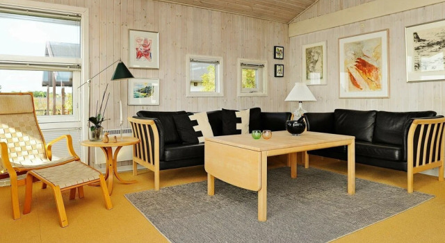 Gorgeous Seaside Holiday Home in Faaborg, Book Hotel 3-Star Hotels in Funen, 3*
