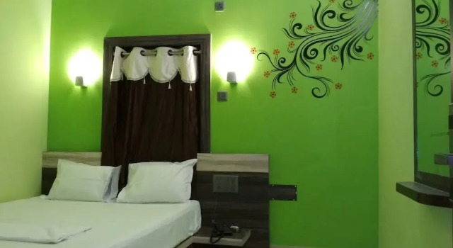 Hotel Shantinivas, Rezervovat Hotel Tarapith West Bengal