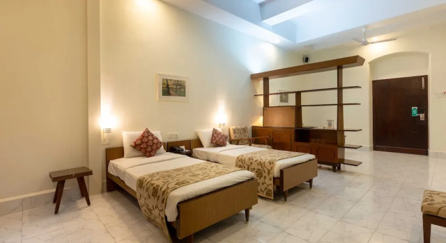 Полулюкс Grand Hotel Mumbai - Ballard Estate, Fort