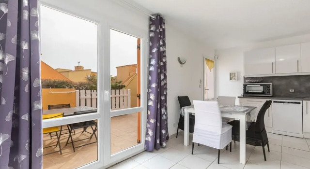 Stylish Stay by the Sea
