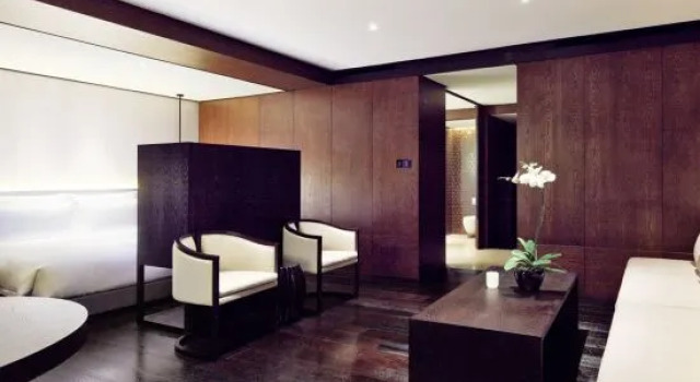 Люкс Bay Breeze Hotel