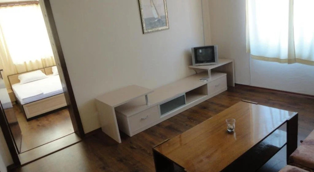 Lefterovi Guest House, Забронировать Гостевой дом Отели Черноморца с парковкой, Парковка