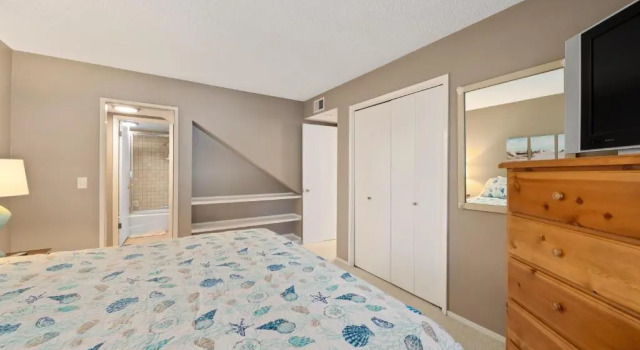 358 Stimson Avenue 2 Bedroom Condo by Redawning