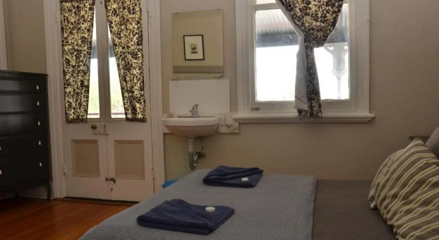 Номер Economy Royal Gatton Hotel