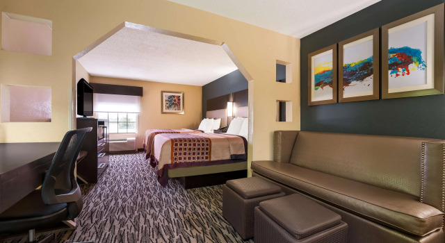 Четырёхместный люкс Best Western Bradbury Inn & Suites