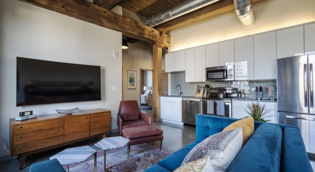 Апартаменты Deedee's Industrial Lofts