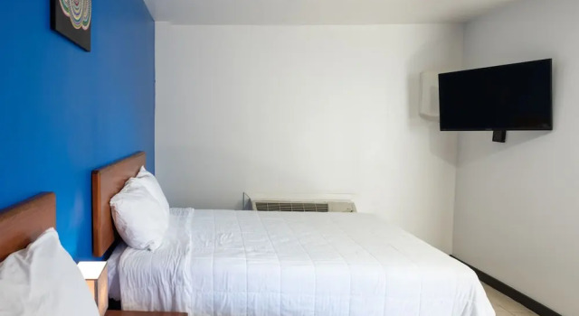 Четырёхместный номер Standard American Inn