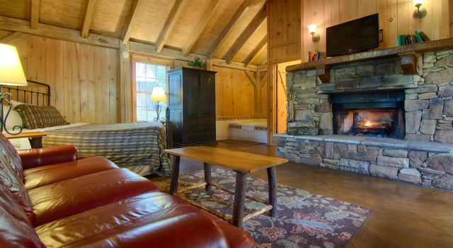 The Smokehouse Lodge and Cabins, Boek Hotel Monteagle Tennessee