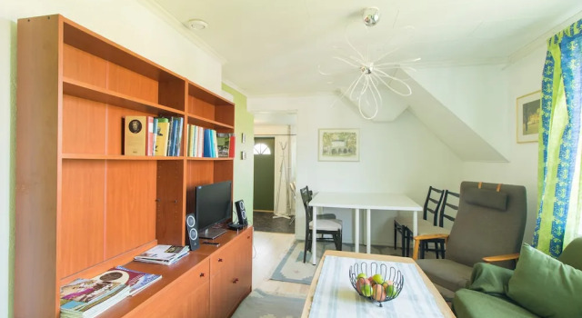 AlmbyBNB, Rezerwuj Hotel Orebro 