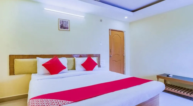 Oyo Flagship 41595 Gayatri Grand, Rezervovat Hotel Hotely v Andhra Pradesh s parkováním, Parkování
