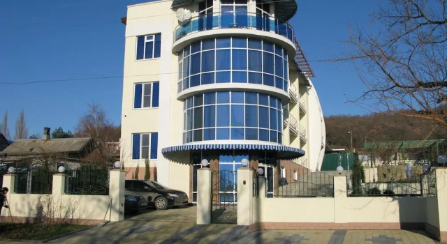 Ласточкино Гнездо