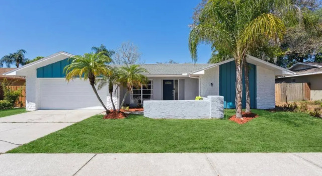 5 BR Palm Harbor Home, Screen Lanai, Pool, Hot Tub, GAME ROOM