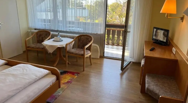 Hotel Schwan, Buchen Sie Hotel Hügelsheim Baden-Württemberg