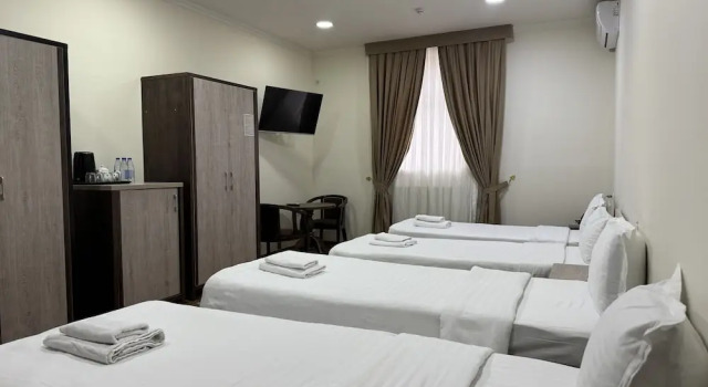 Camera quadrupla Standard con balcone Rayyan Hotel EXPRESS