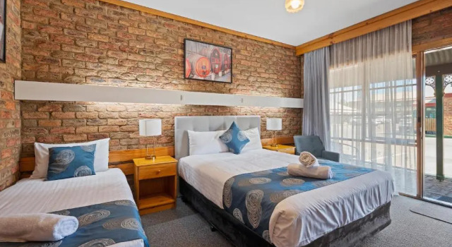 Трёхместный номер Standard The Settlement Historic Hotel
