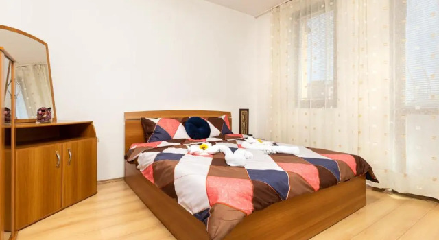 Lovely 1BD Apartment close to the Summer Theatre