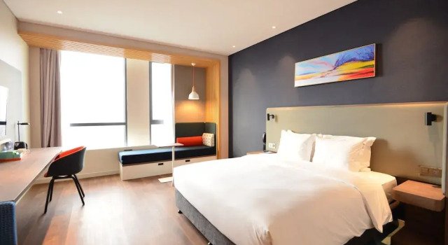 Двухместный номер Standard с видом на город Holiday Inn Express Hangzhou Binjiang Aoti by IHG